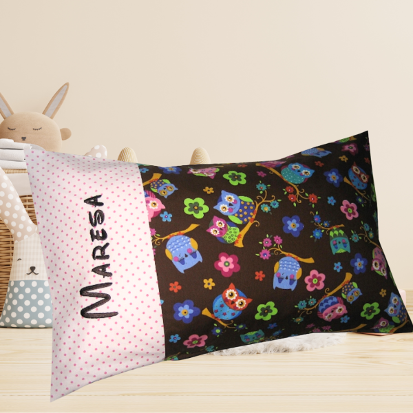 Preview: Namenskissen - Hülle 30x50 cm mit Wunschname bestickt